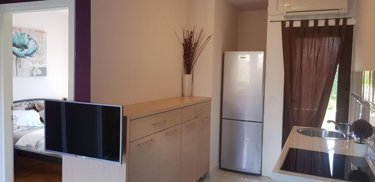 Apartments Miranda Kaprije Kültér fotó