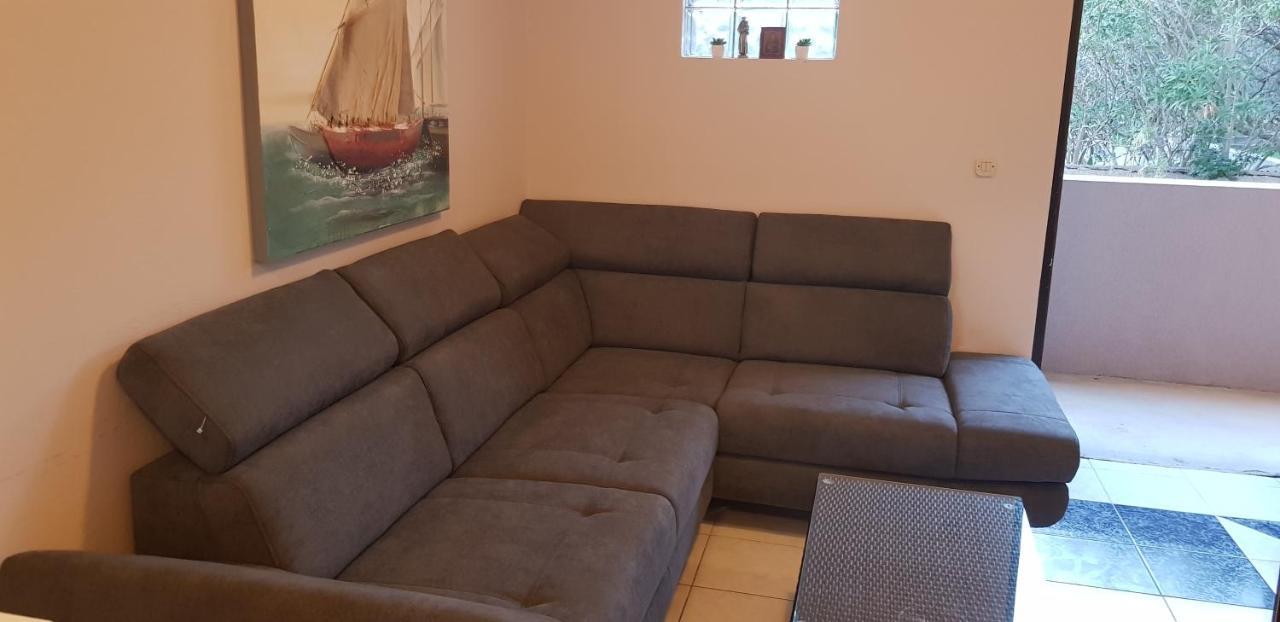 Apartments Miranda Kaprije Kültér fotó