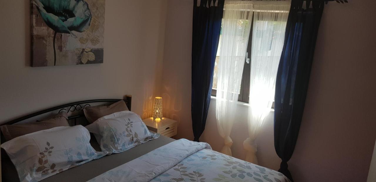 Apartments Miranda Kaprije Kültér fotó
